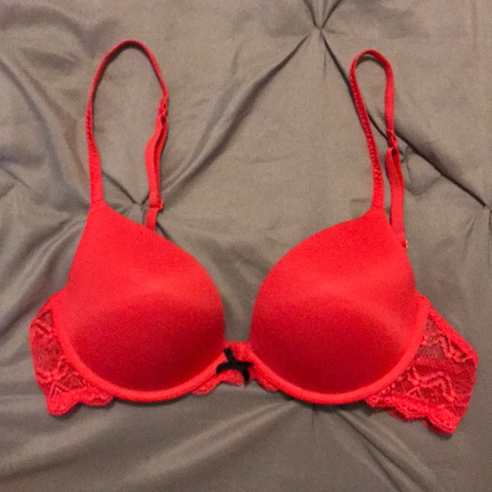 Pink by Victoria’s Secret 36B push-up bra